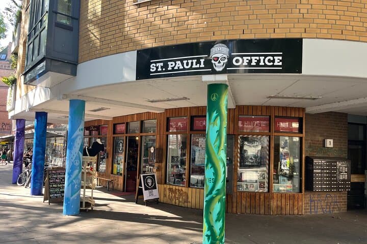 St. Pauli Kieztour - Hamburg's Reeperbahn in the middle