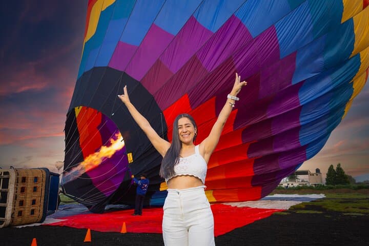 Balloon Flight + Natural Cave Breakfast + Pick up + Pyramids