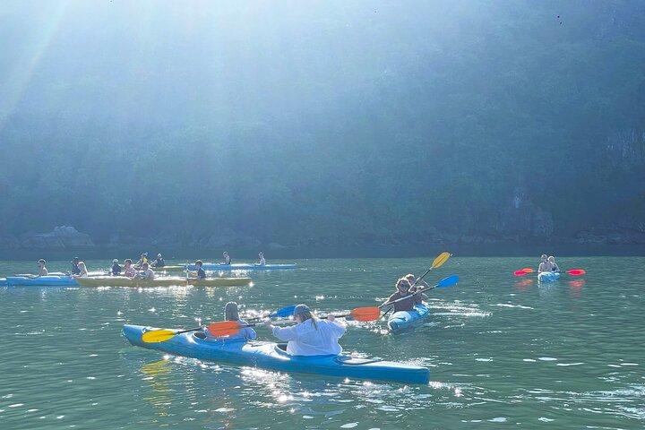 Magical Sunset Tour : Kajak & Schwimmen in Lan Ha Bay