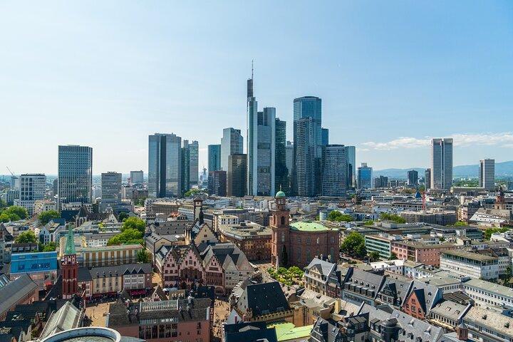 Frankfurt lufthavn afhentning og 1 time by Sightseeing Tour