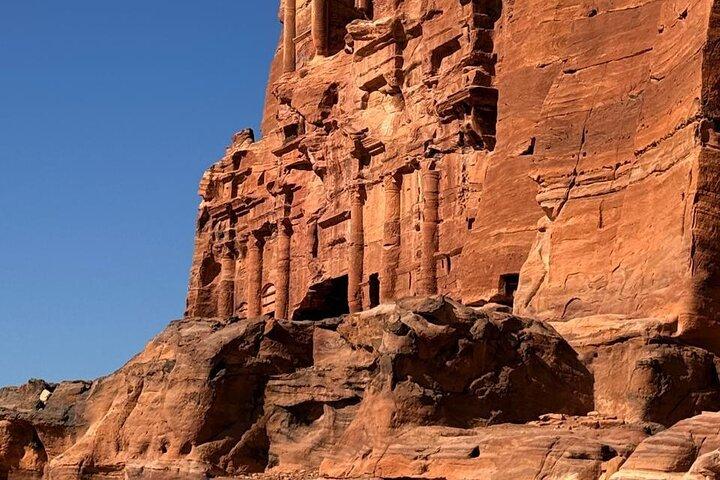 5 - Dia: Petra, Wadi Rum, Aqaba e Mistérios do Mar Morto