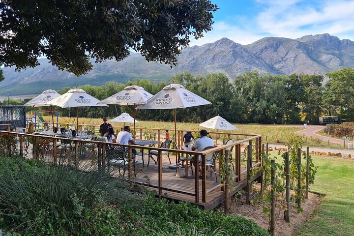 Franschhoek and Stellenbosch Wine Tour with Tastings and Lunch