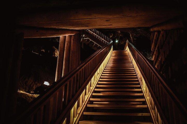 Wieliczka塩鉱完全ガイドツアーホテルピックアップ