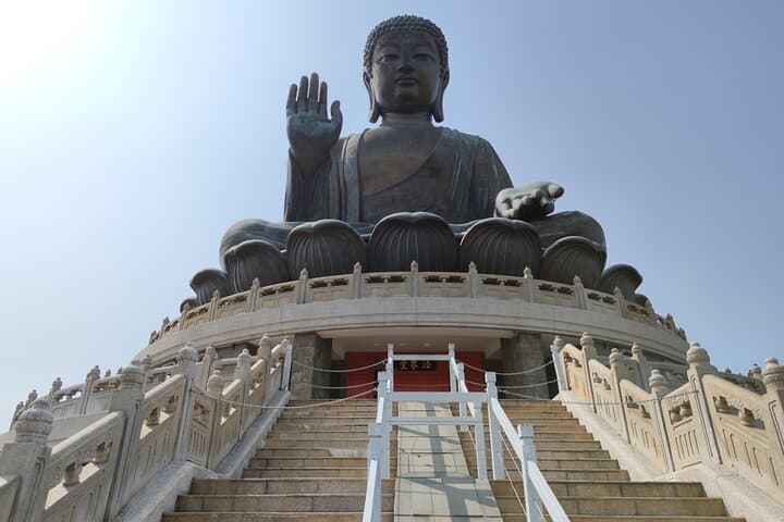 Hong Kong's Top 2 sites: Private Victoria Peak & Big Buddha Tour