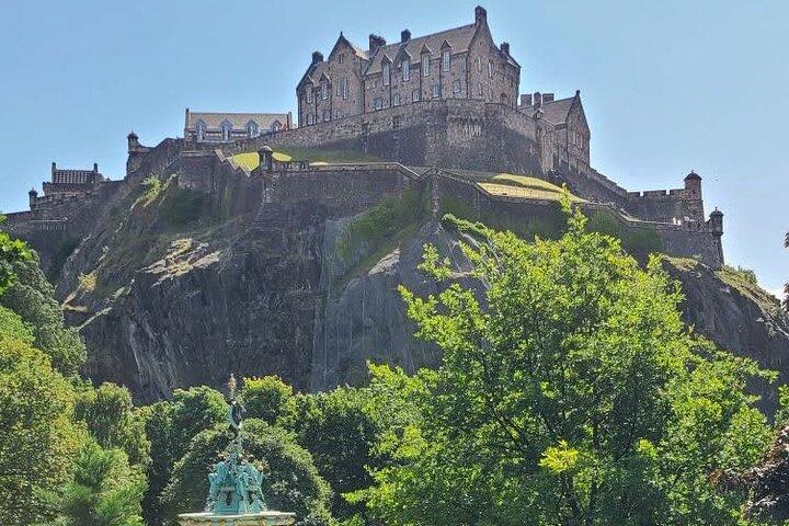 Edinburgh City 4 - Excursão guiada privada de uma hora em um táxi preto