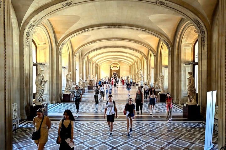 Louvre Museum Evening Premium Guided Tour BEST Avoid The Crowds