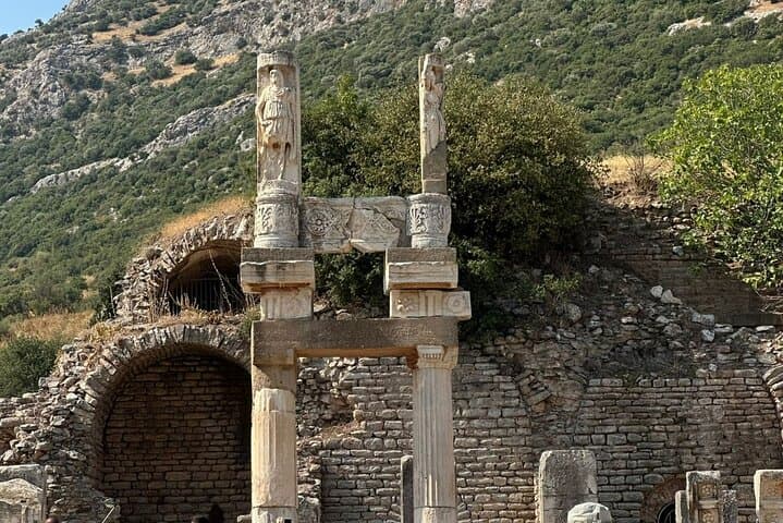 Private Ephesus & House of Virgin Mary Tour + Lunch from Izmir