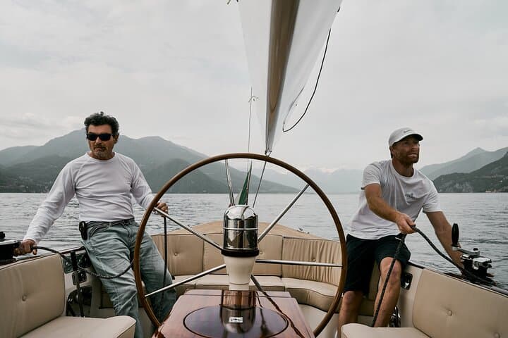 Private Sailing Boat Tour Classic Lake Como with Aperitif