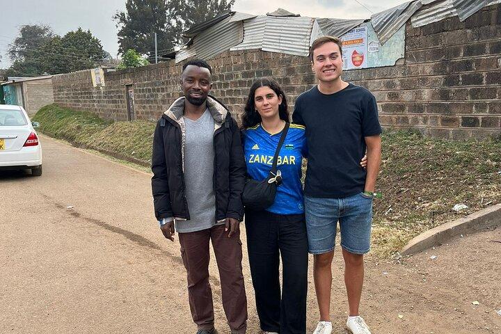 Vivere la vita di strada di Nairobi ed esplorare Kibera