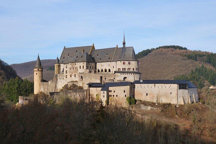 Luxemburgo Vianden Castelo Tour com Transfer + parada surpresa