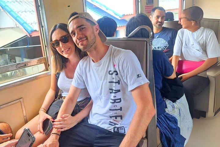 Visite du marché ferroviaire Maeklong Train Riding & Floating Market