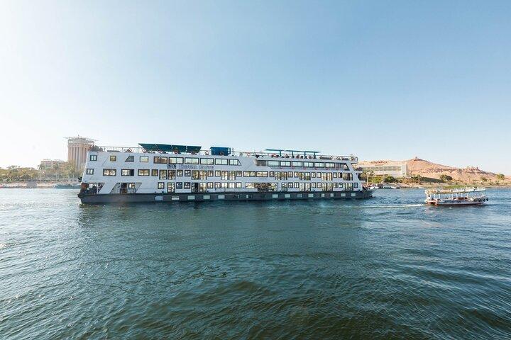 Crociera di 4 giorni sul fiume Nilo da Assuan a Luxor con Abu Simbel