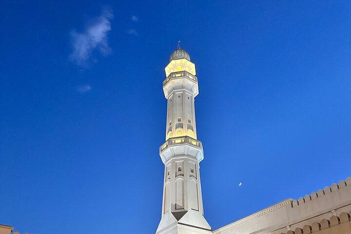 Stadsrondleiding door Salalah met een Duitstalige gids.