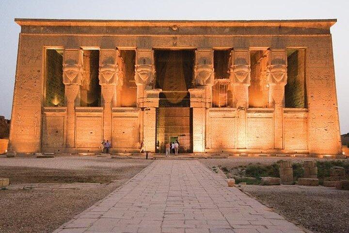 Passeggiata con gli Dei Tour di un'intera giornata a Edfu e Kom Ombo da Assuan