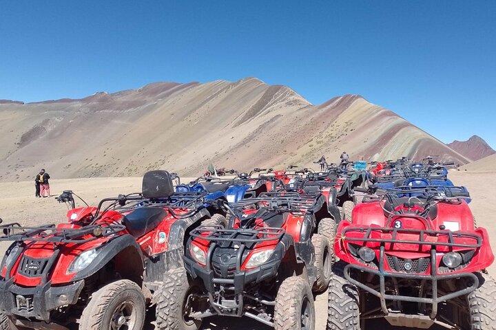 Rainbow Mountain e Red Valley com ATV Tour a partir de Cusco