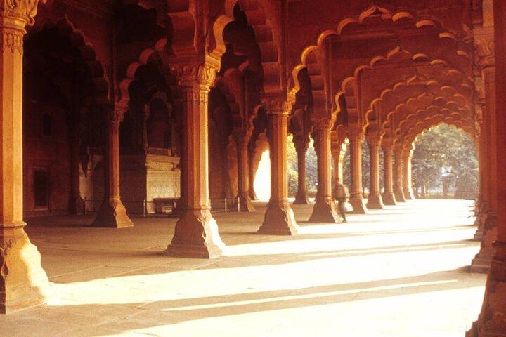 Passe o bilhete de entrada para Delhi Red Fort com Guia Privado