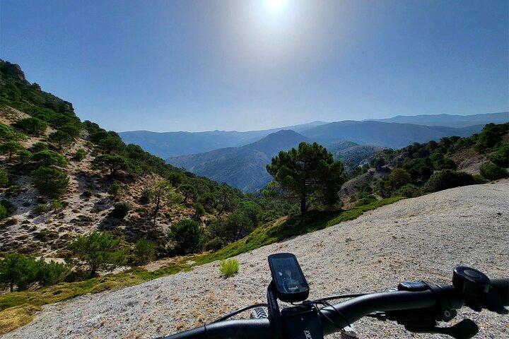 Grenade : Excursion à vélo électrique en Sierra Nevada Près de Los Cahorros Monachil