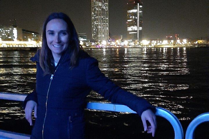 Croisière en soirée avec dîner et boissons à Barcelone