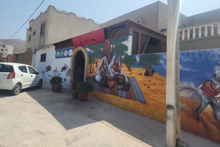 Agadir: Visit to a Cooperative of Argan Oil ⵣ