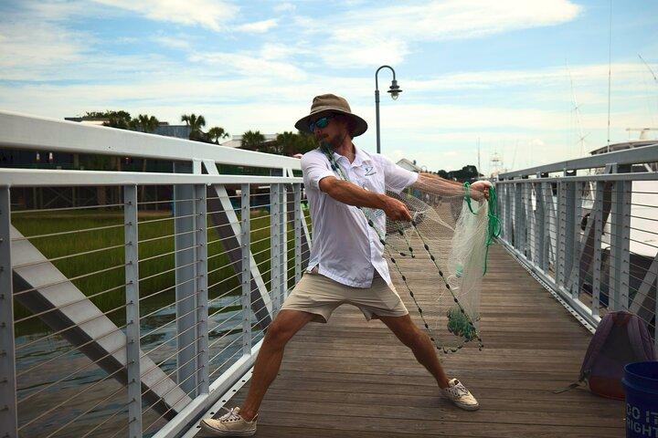 Escenas da história de Shem Creek e passeio a pé de camarão