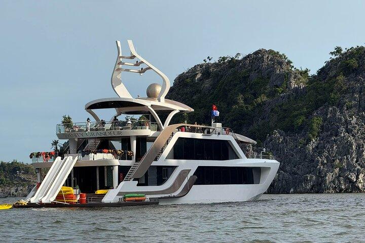 Tagesausflug in Lan Ha Bay ab Hanoi