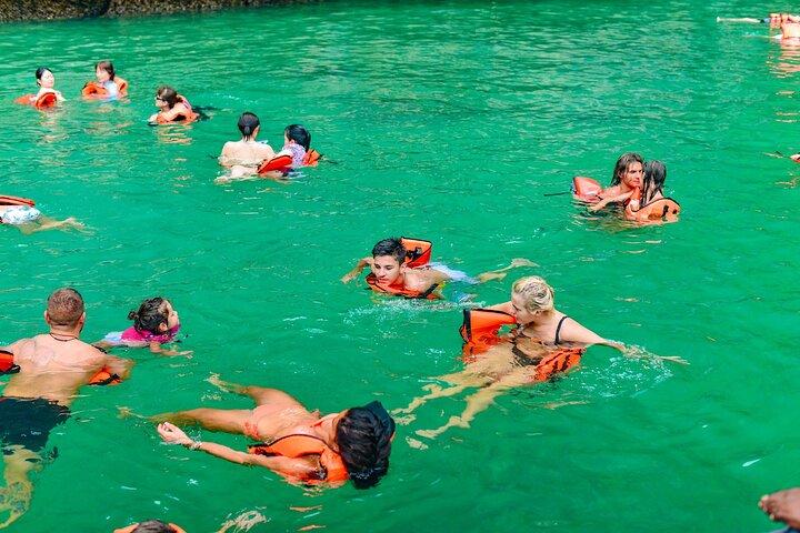 Phi Phi e Bamboo Island con tour al tramonto di 4 isole da Krabi