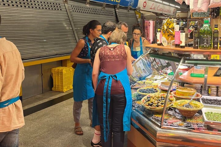Santa Caterina Market Tour, Tapas & Paella Cooking Class