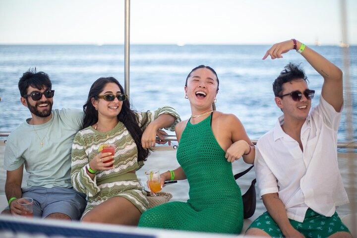 Sunset Adventure avec Open Bar au Cabo Party Cruise