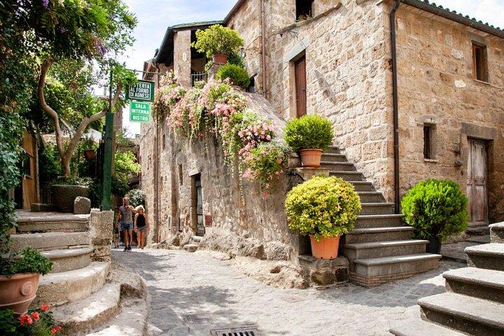Epic Tour from Rome: Medieval Villages and Breathtaking Landscapes