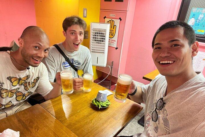 Shinjuku: Private Bar Hopping with Local