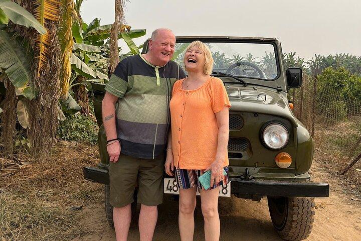Meio Dia Hanoi Jeep Tour Heritage e ruas antigas