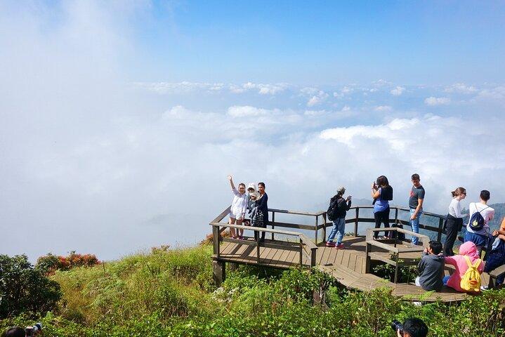 Private Doi Inthanon Tour med vandreture pagoder og vandfald