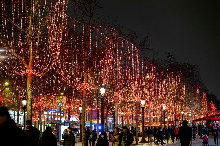 Paris Weihnachtsbeleuchtung und Märkte Familientour
