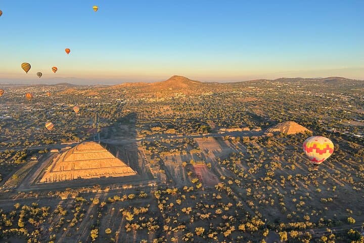 Hot air balloon from CDMX and Restaurant la Gruta (ORIGINAL)