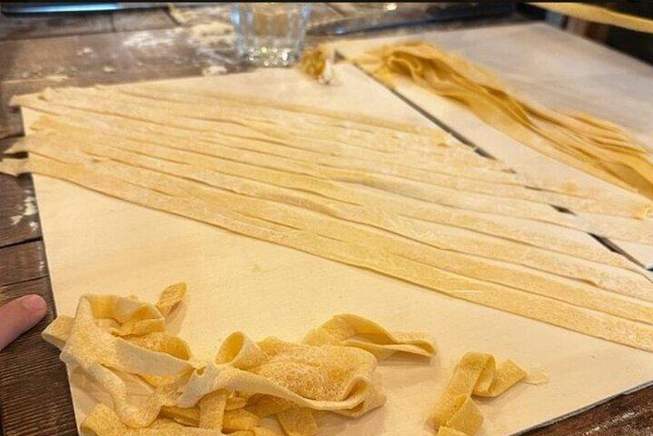 Auténtica clase de cocina Pasta y Tiramisù a pasos Españoles