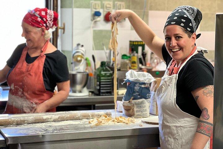 Chianti Semi-Private Cooking Class, San Gimignano, wijnproeverijen