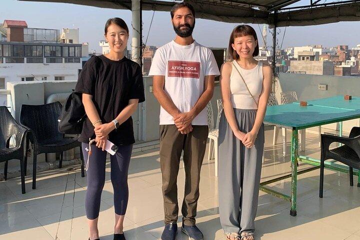 INDIVIDUEL YOGA KLASSE - BEGINNER / AVANCERET Sunrise Yoga med Ayush i Varanasi