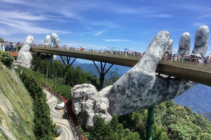 Golden Bridge-Lady Boeddhabeeld op MonkeyMountain-Dragon Bridge