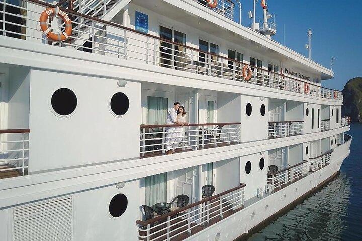 Halong Bay 2D1N 5-Sterne-Kreuzfahrt mit Balkon und Aktivitäten