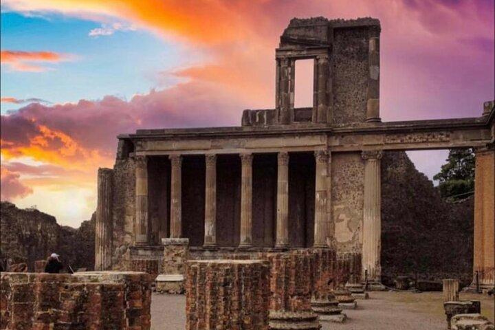 Transferência privada de Roma para Positano com Stop a Pompeii