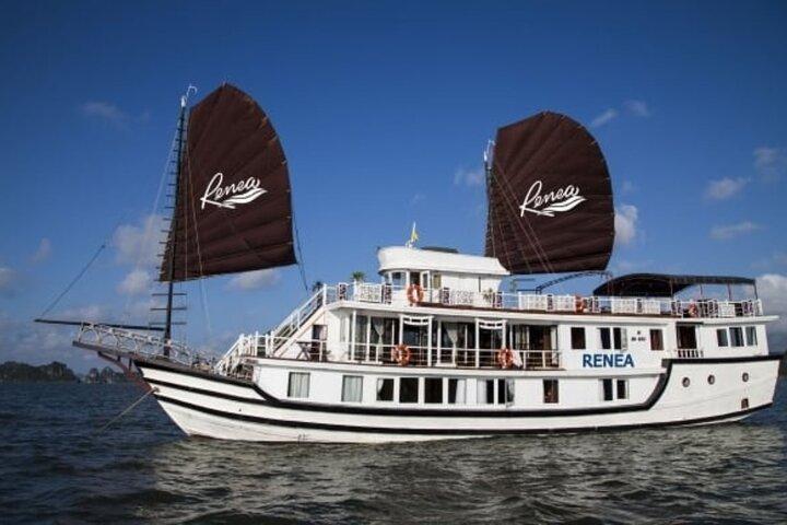 Bai Tu Long Bay Cruise 2D1N vanuit de haven van Ha Long
