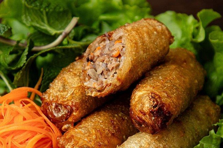 ハノイ料理教室: フォー/ブン・チャ/バイン・セオ...+無料卵/塩コーヒー