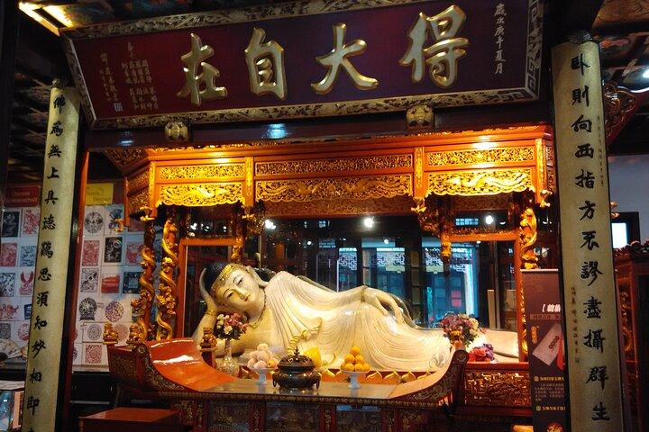 Private Shanghai Walking Tour : Shikumen, Jade Buddha, M50,1000 BÄUME