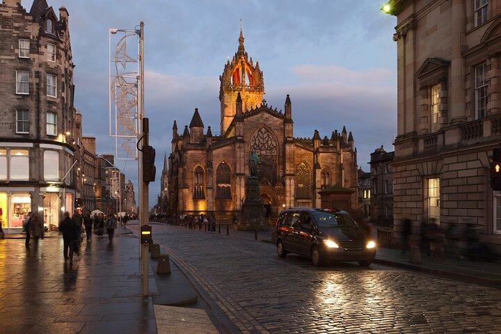 Private Ghost Walking Tour em Edimburgo Historic Old Town