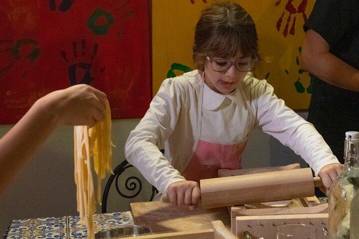 Lezione di cucina di pasta e tiramisù a Roma