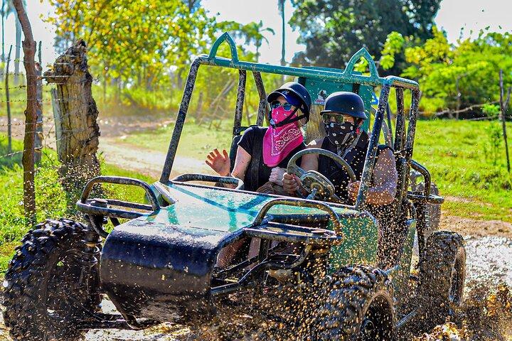 Punta Cana Buggy-tur til den hemmelige cenote, Macao Beach