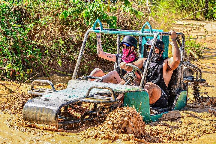 Punta Cana Buggy-tur til den hemmelige cenote, Macao Beach