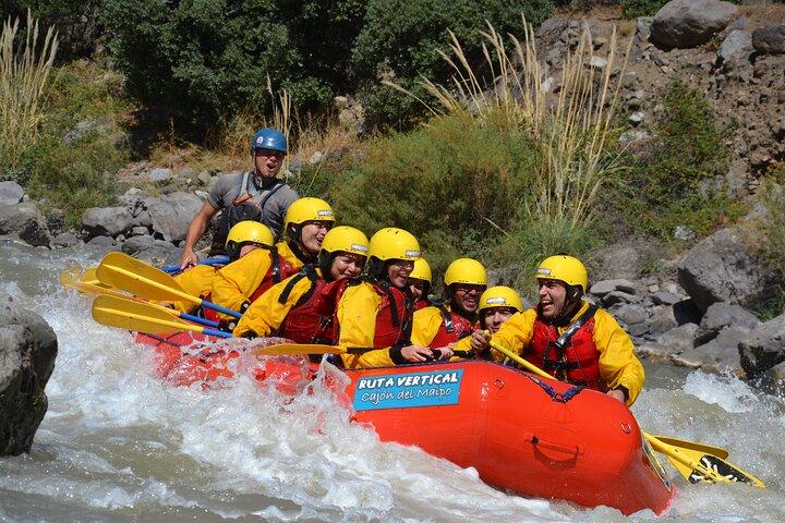 Rafting em Cajón del Maipo. Transporte de ida e volta saindo de Santiago.