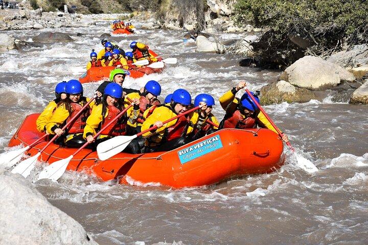 Rafting em Cajón del Maipo. Transporte de ida e volta saindo de Santiago.