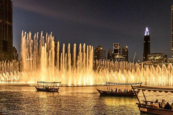 Dubai Fountain Show und Abra Lake Ride Tickets